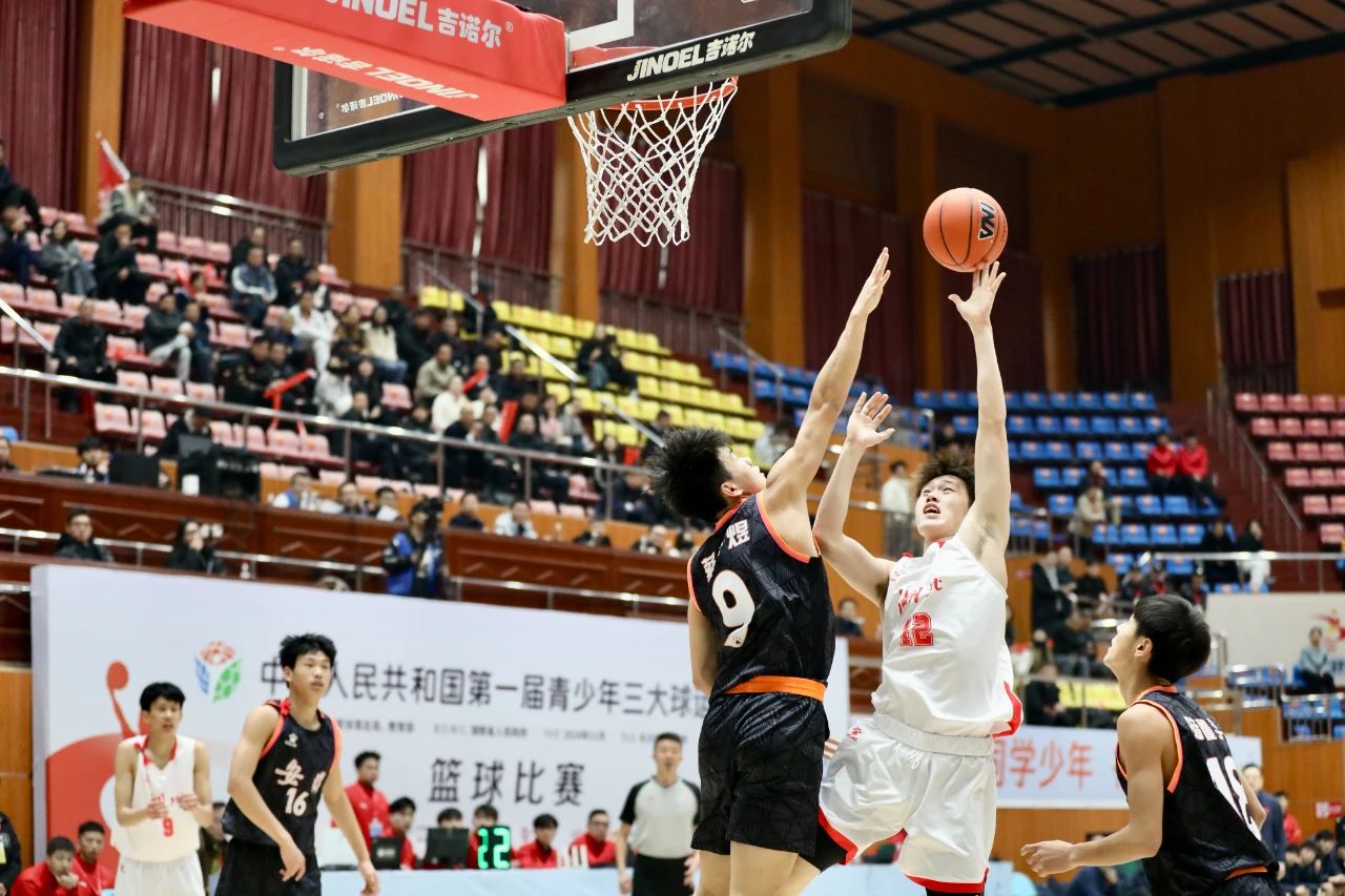 湖北队在全国锦标赛初赛中抢先晋级