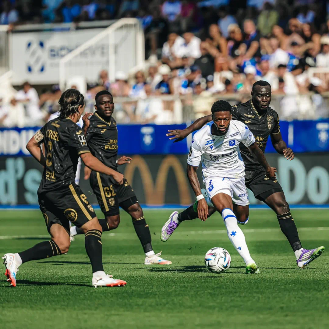 关于里昂球队赢得关键比赛，实现逆袭的信息