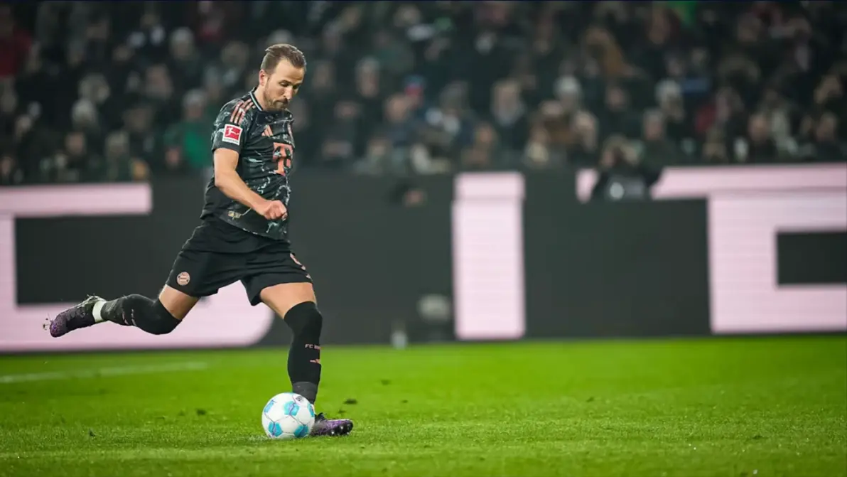 开云体育官网-门兴格拉德巴赫前锋连续进球,神勇表现的简单介绍