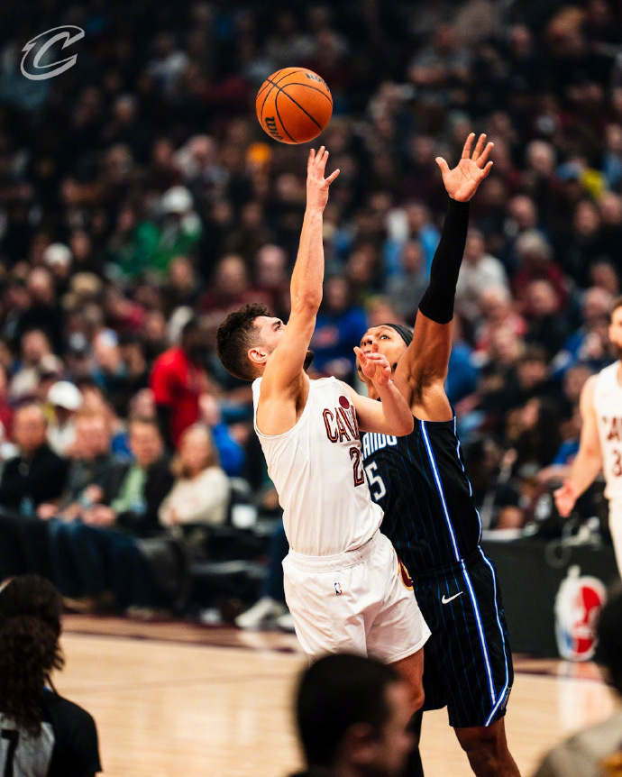 开云APP-包含爵士轻松赢魔术,米切尔砍下30分的词条