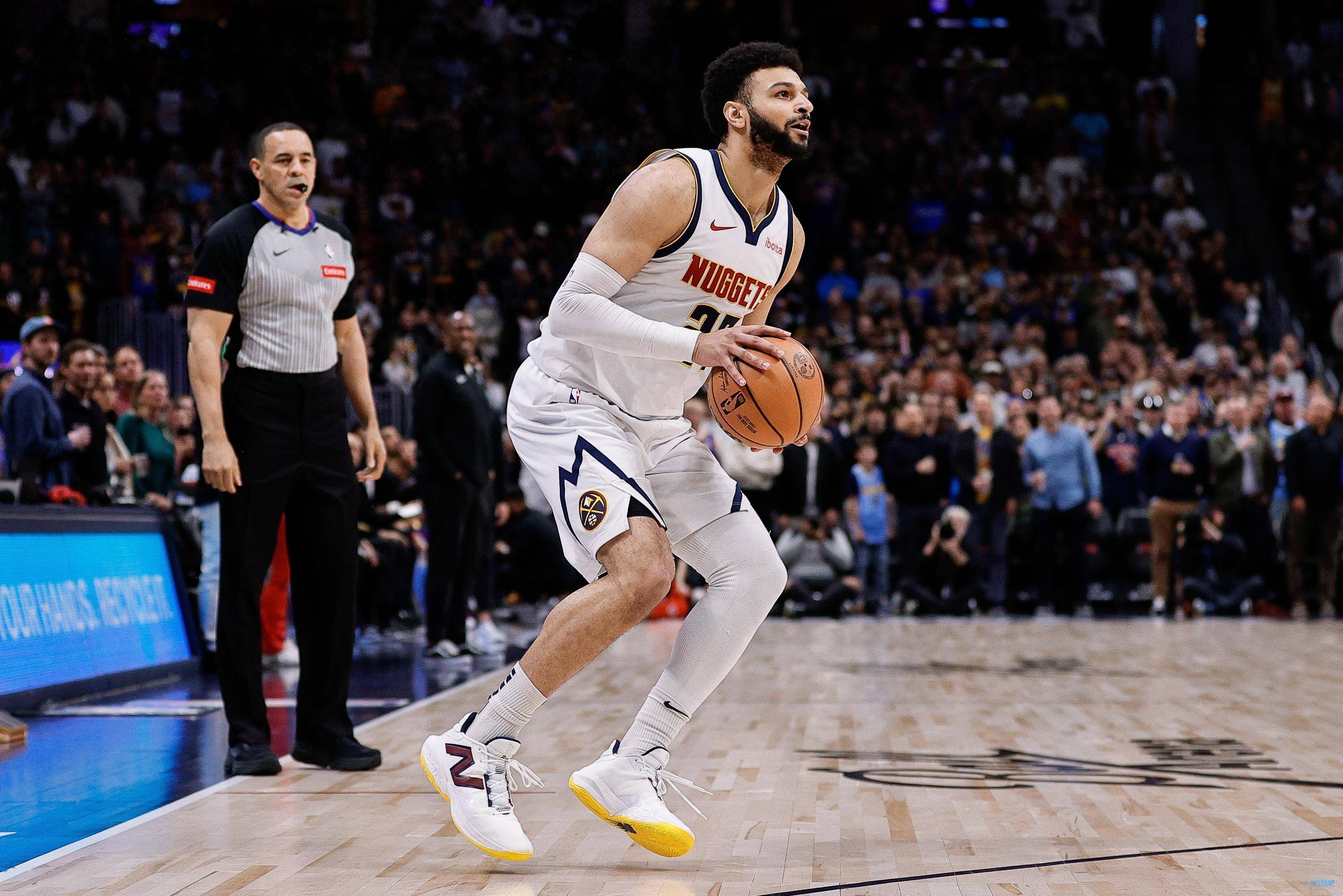 英国网球队鏖战西班牙网球队，穆雷高光表现的简单介绍