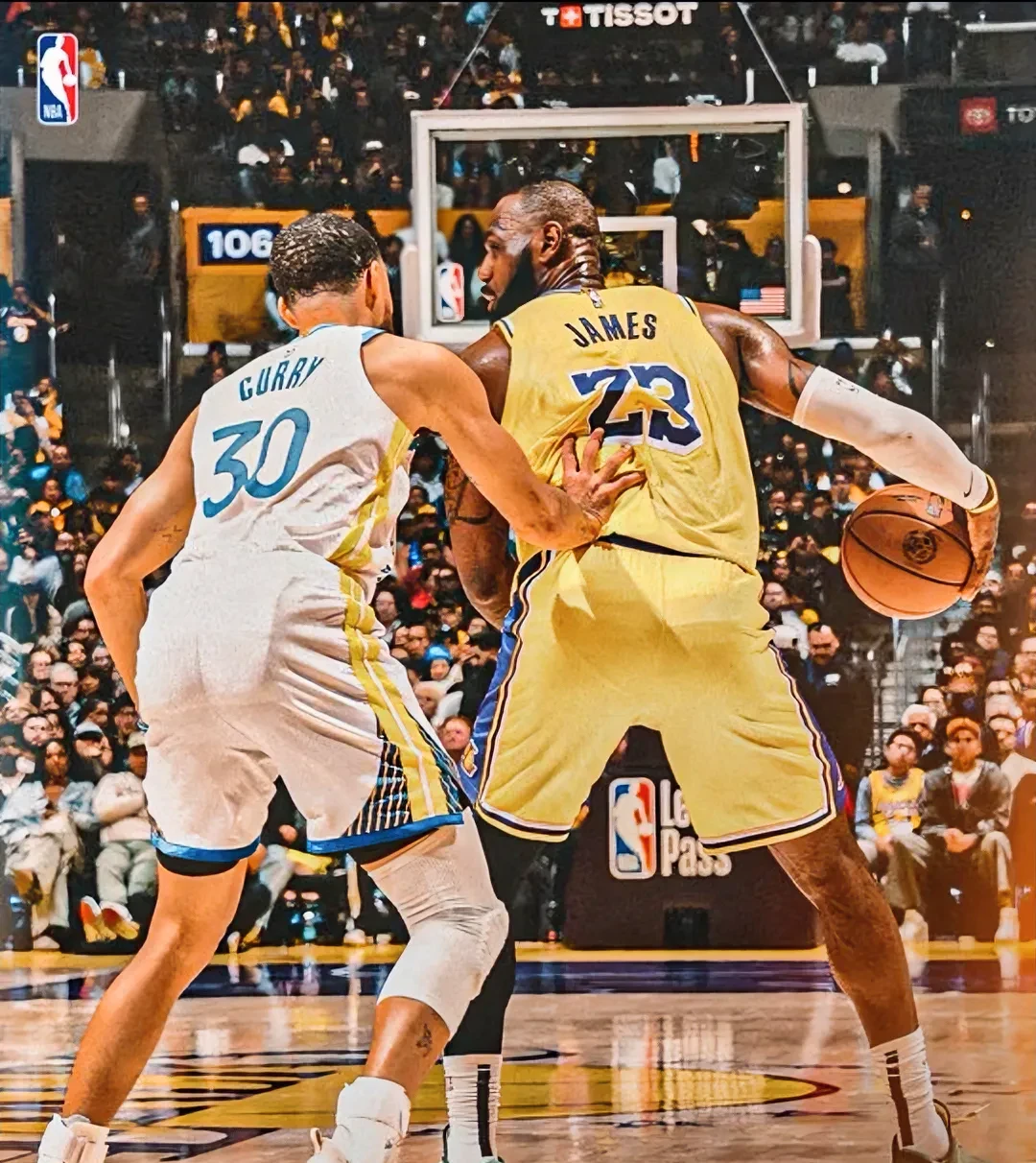 开云体育APP下载-勇士主场大胜湖人,库里狂砍30分!