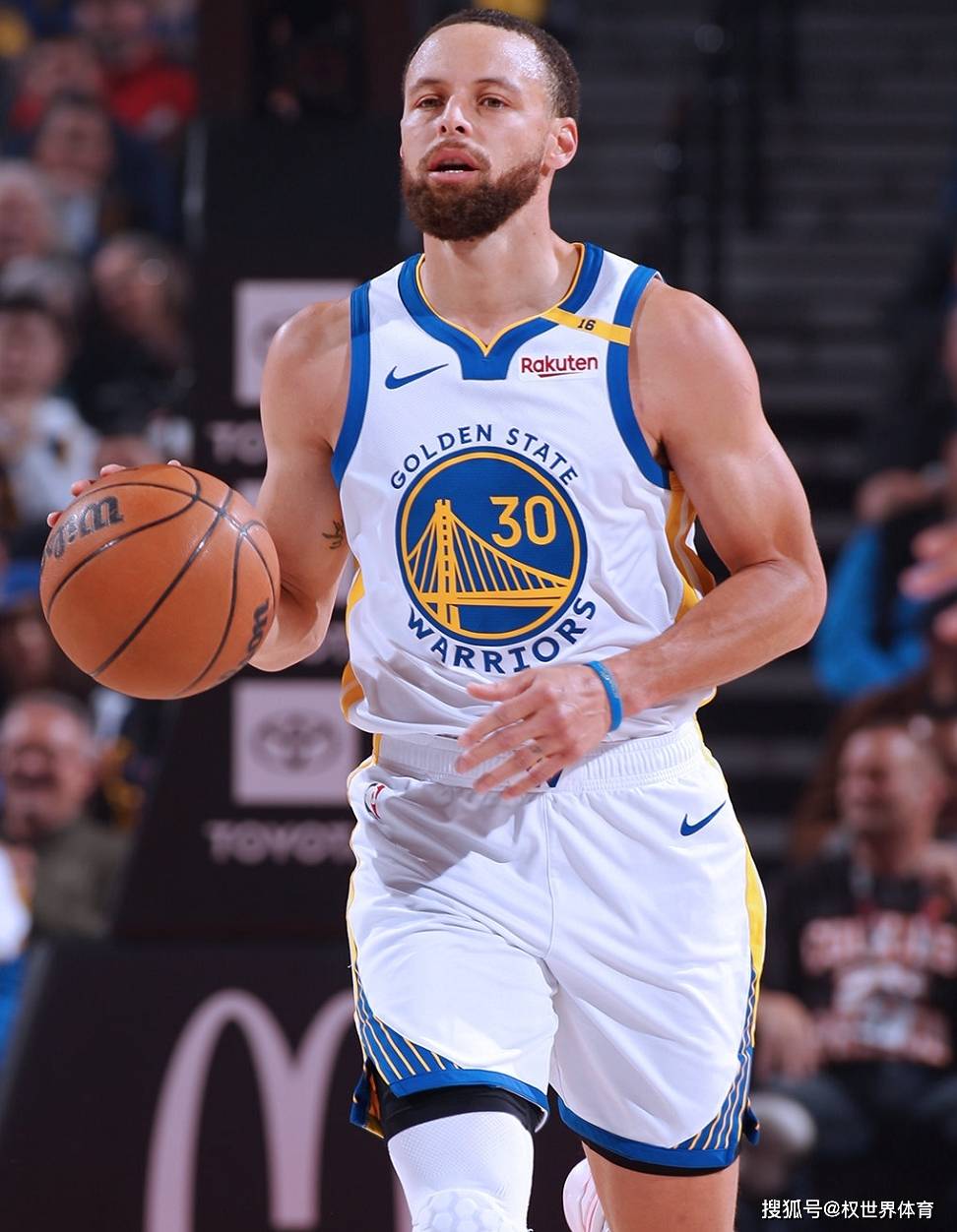 勇士再胜开拓者保持领先优势