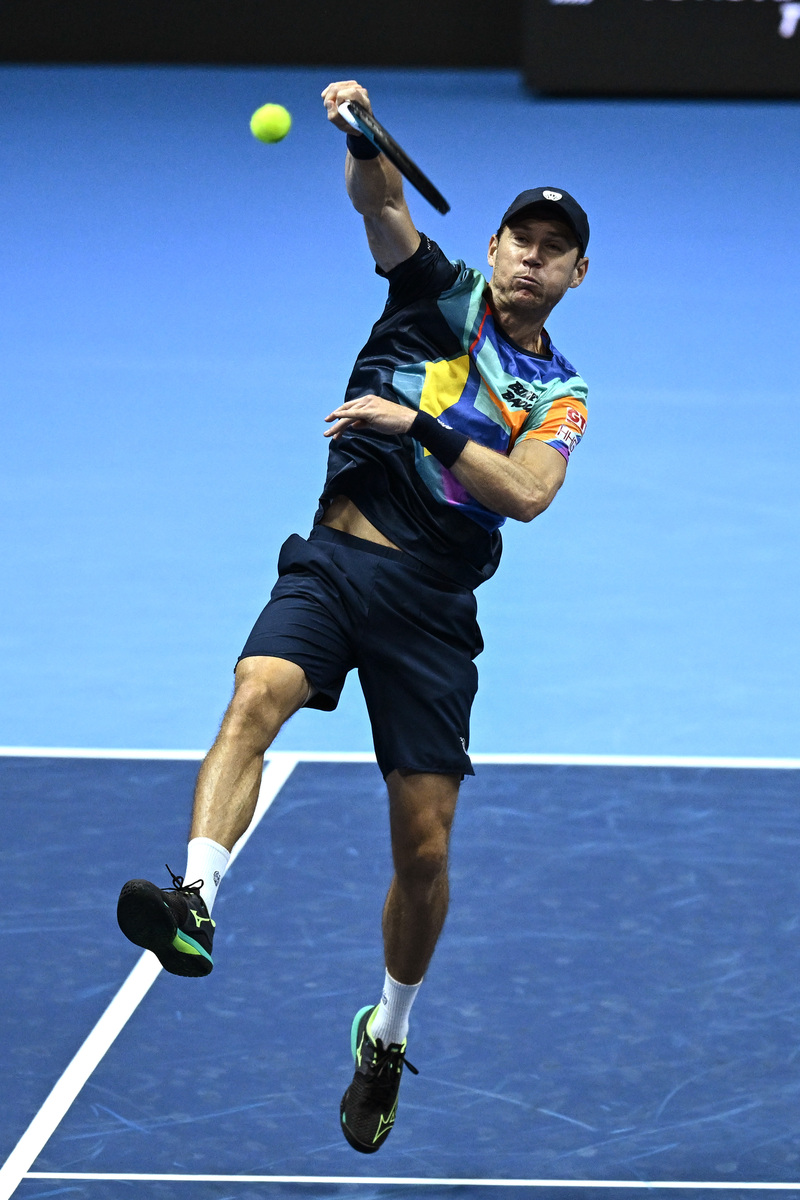 英国网球队横扫意大利网球队,纳达尔制霸全场 英国网球队横扫意大利网球队,纳达尔制霸全场