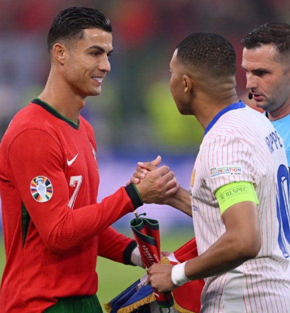 开云体育官网-瑞士绝杀西班牙，C罗制霸全场