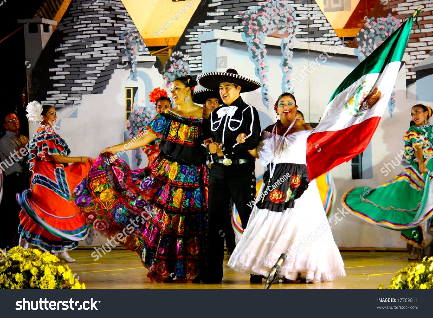 开云平台-包含墨西哥横扫意大利，佩德里惊艳世界的词条