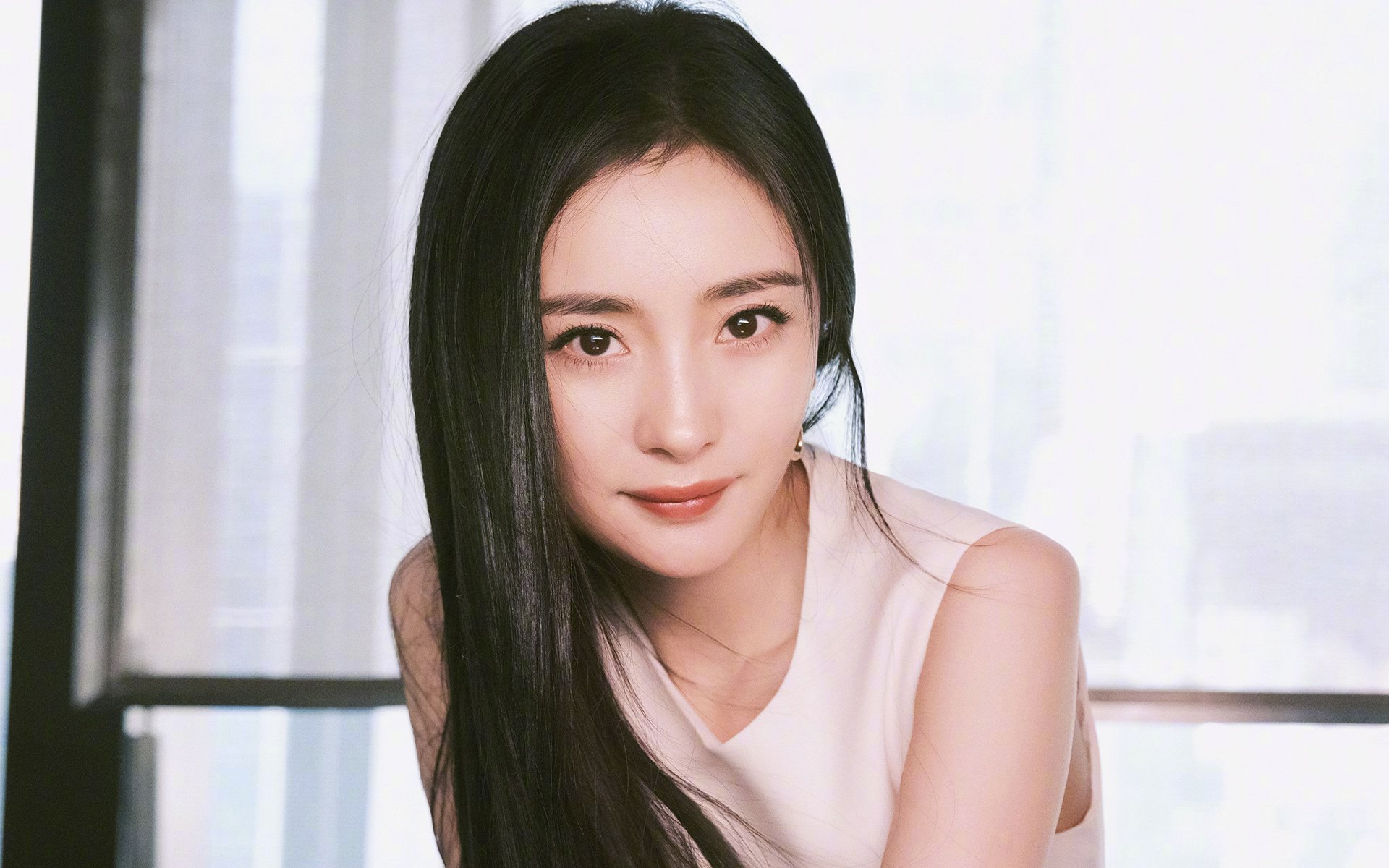 开云体育入口-阿根廷VS尤文，当蓝白风暴遭遇斑马军团，本泽马如何在巨大舞台上绽放光芒？