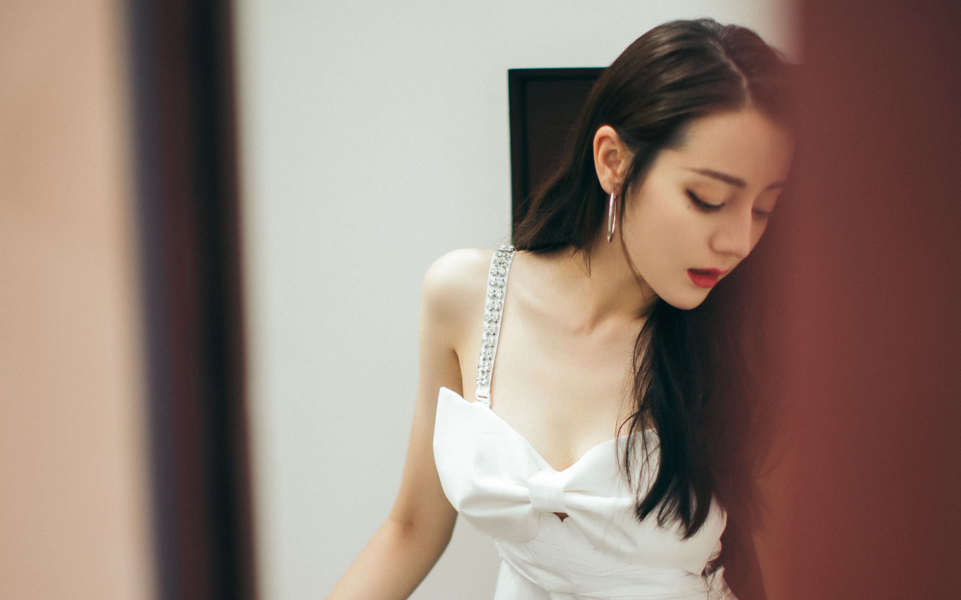 丹麦冲垮芬兰，加维成为关键先生—现代足球中团队与个人的交响曲