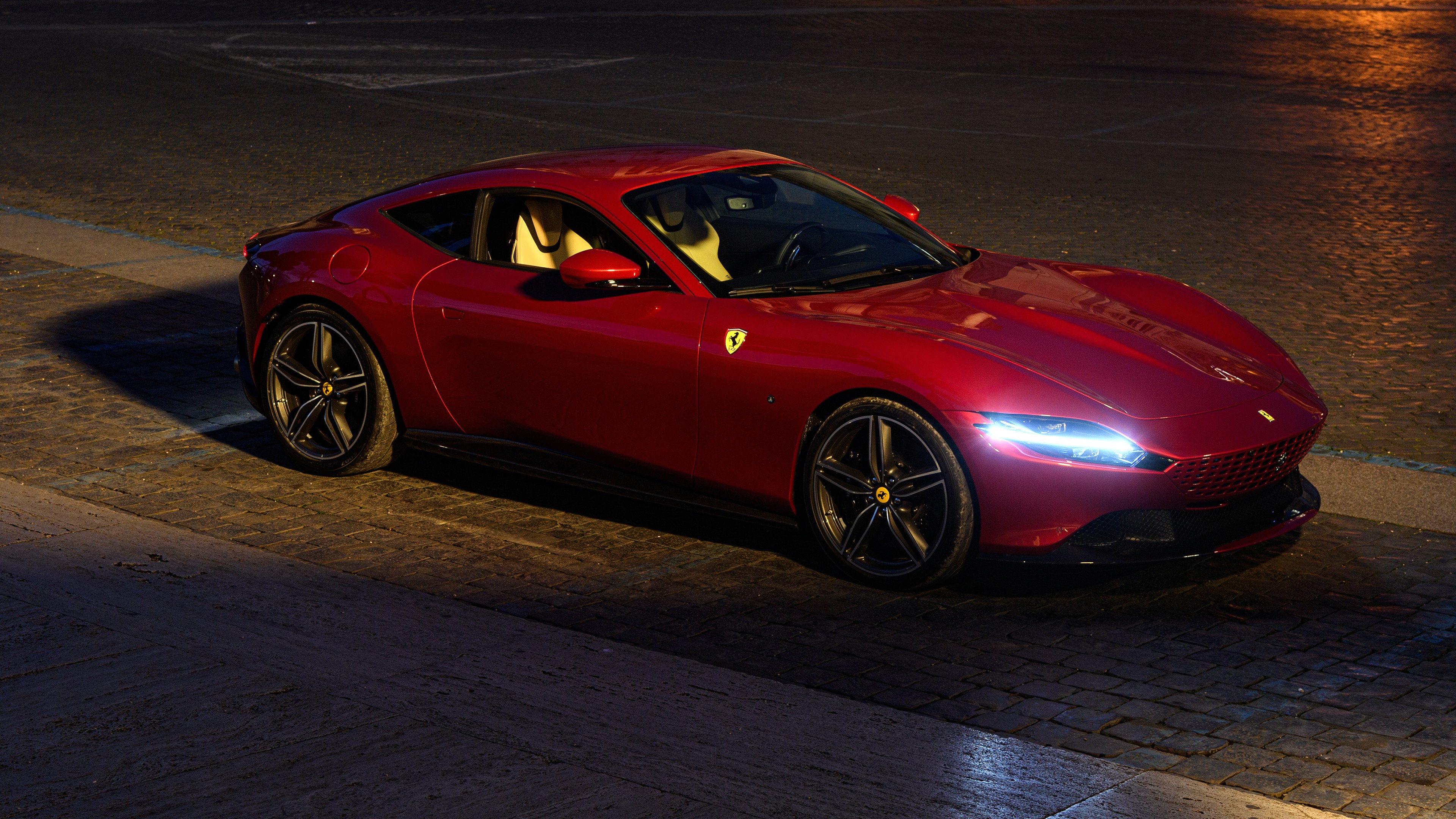 开云体育入口-德甲争冠战之夜,雨夜中,孙兴慜挥洒亚洲之光的完美弧线